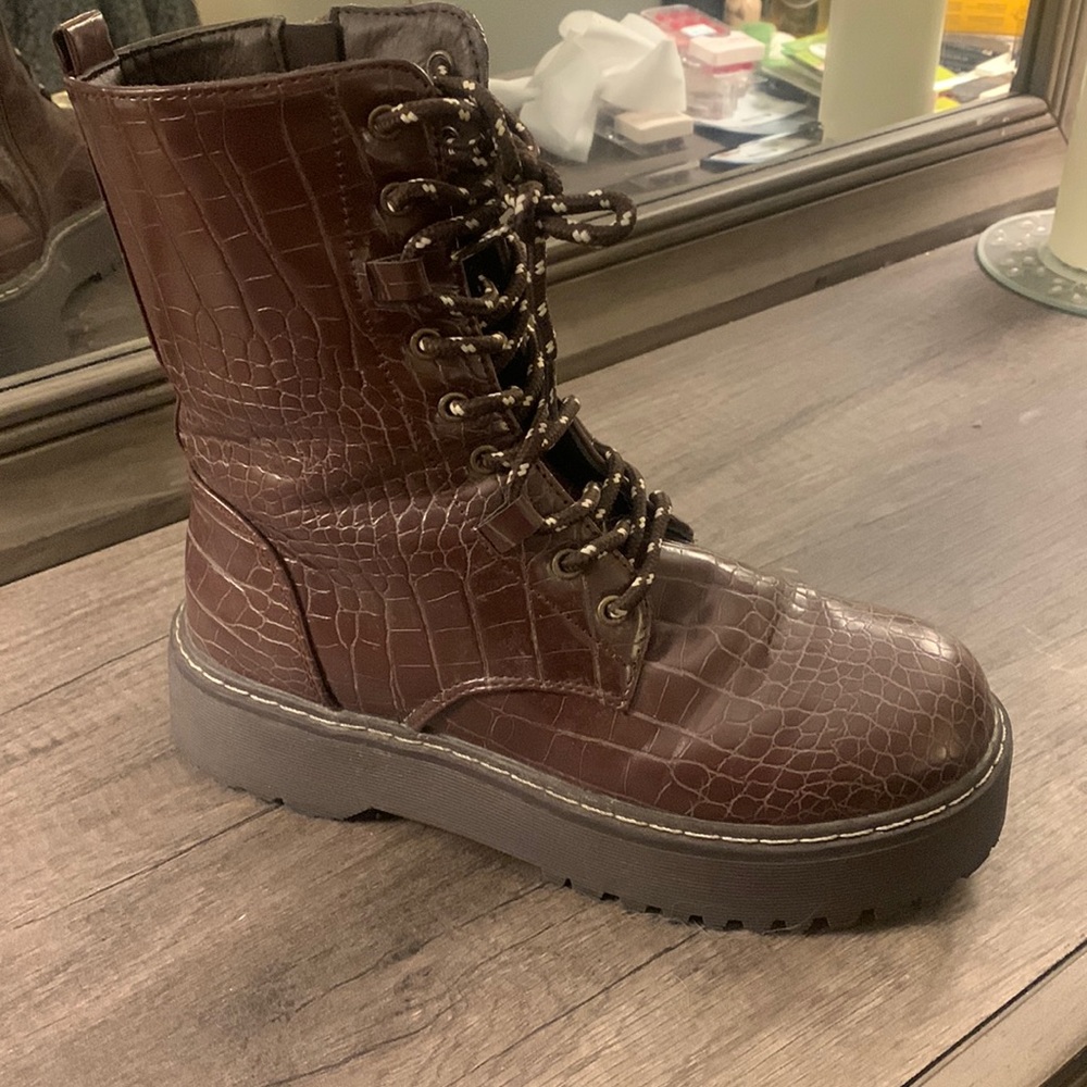 Burgundy small platform combat boots